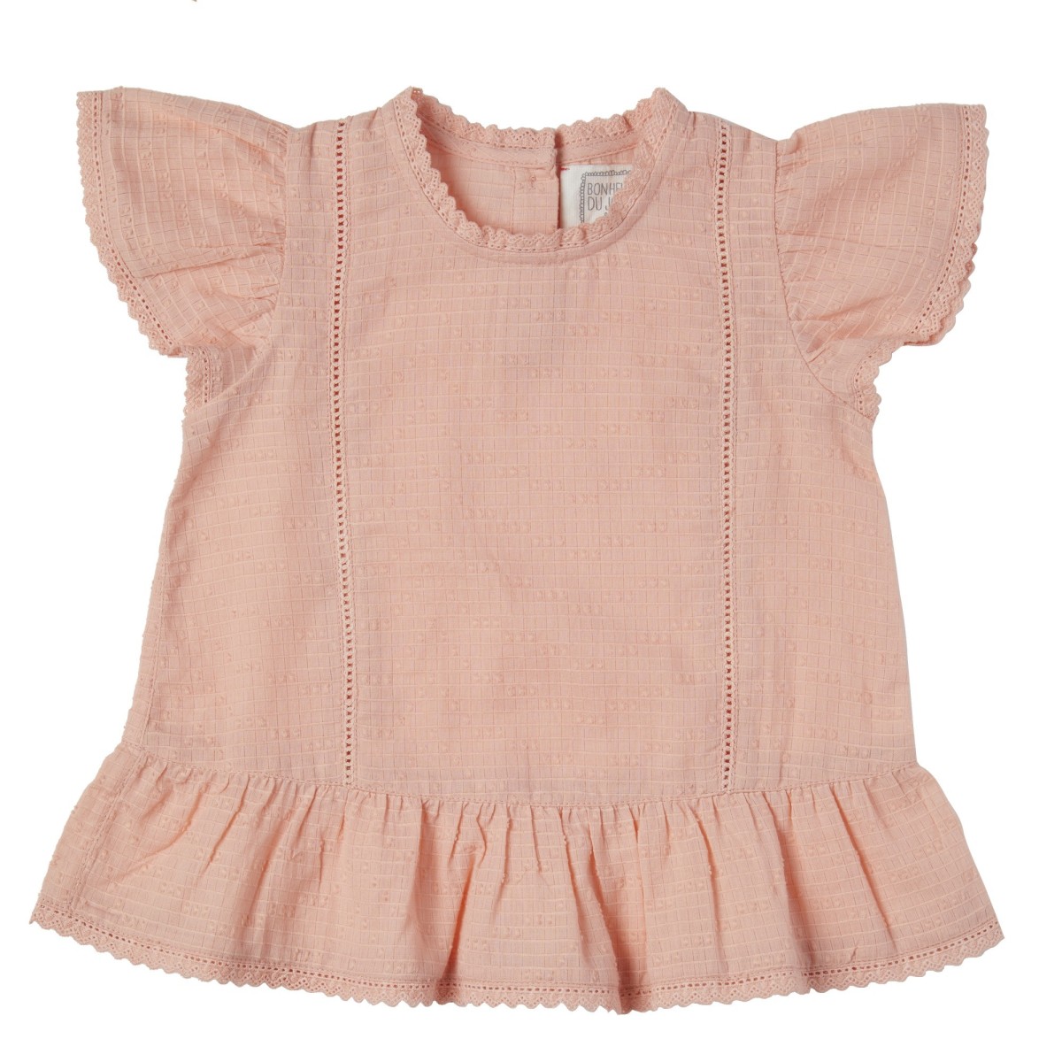 Romantic girl's blouse with its ruffles to swing