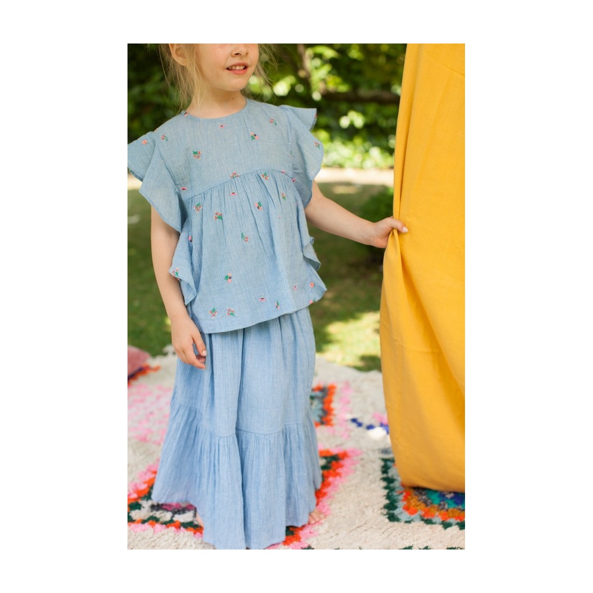 Blouse brodée à volants  Bleuet bleue