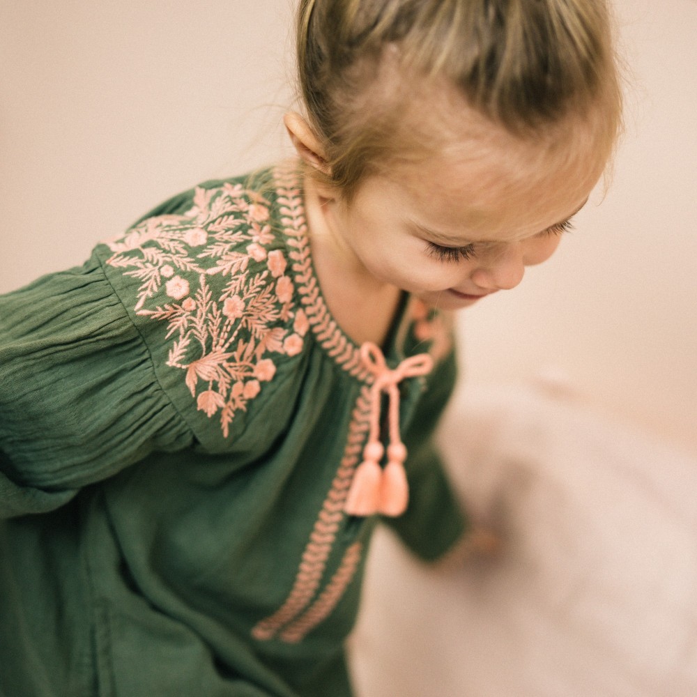 Robe brodée NAIS