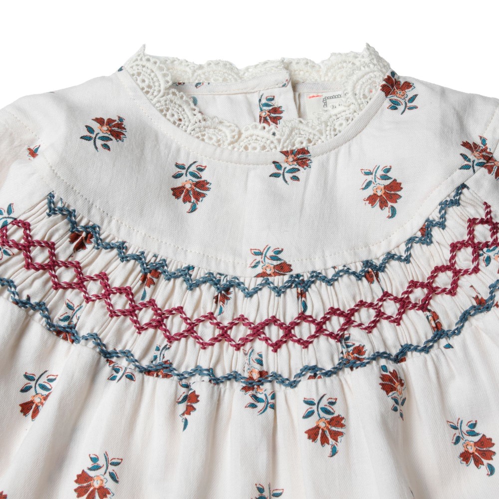 Robe bohème imprimée fleurs à smocks Kali écru