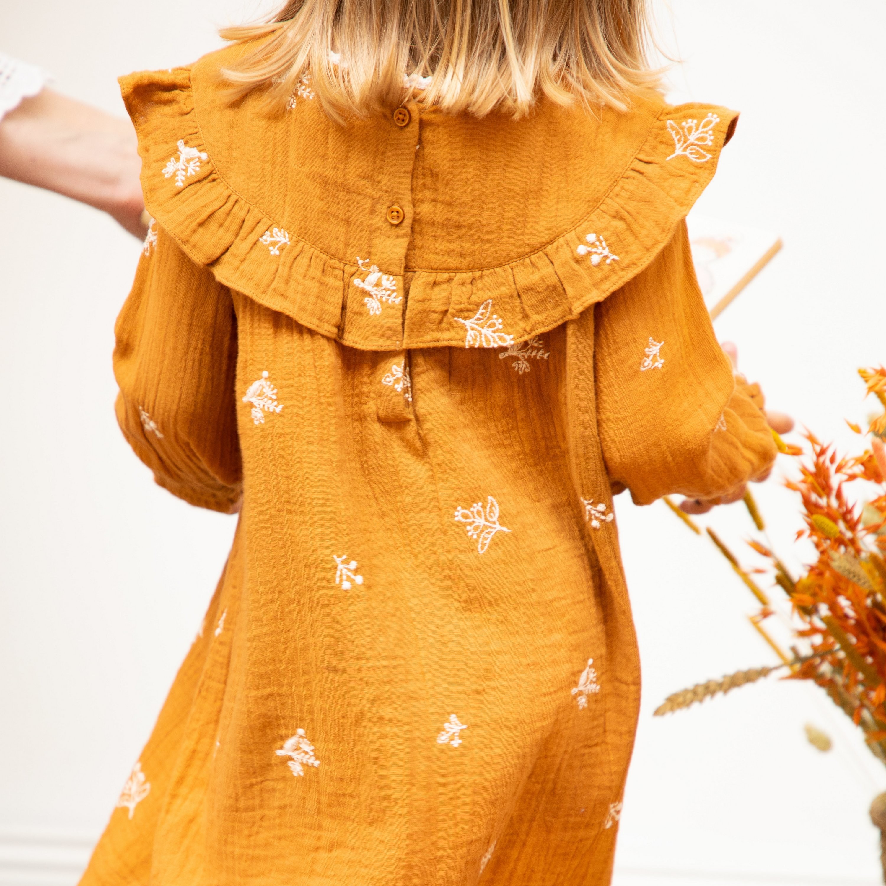 Robe shop brodée fleurs