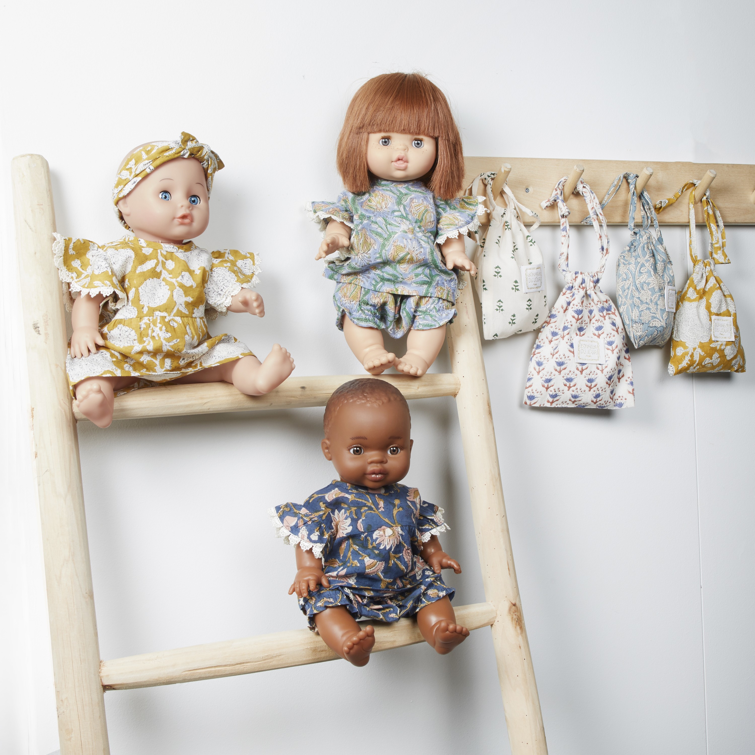 Daphne Melissa Doll Blue Flowers Bonheur du Jour